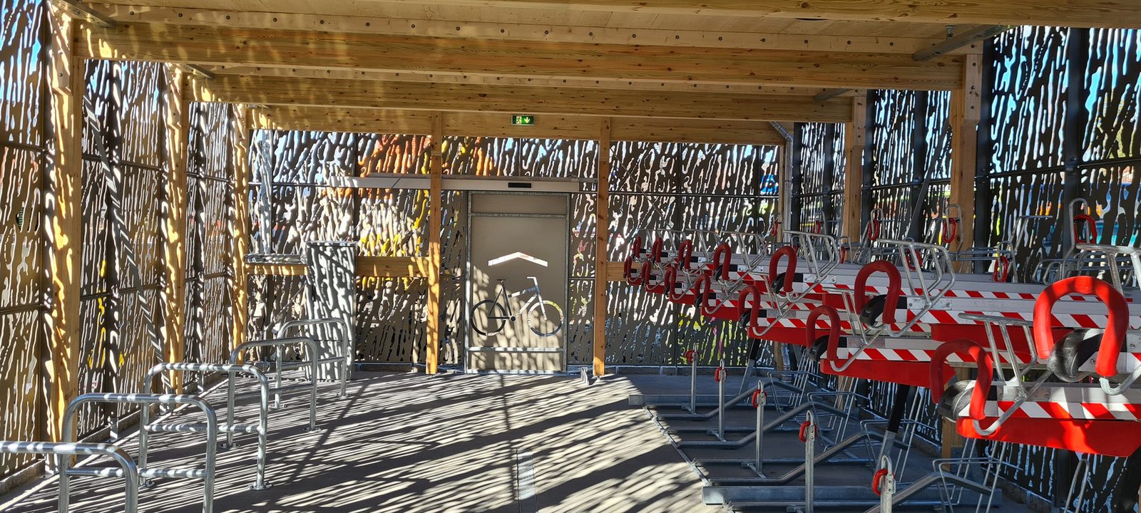 Sykkelhotell ved Kolsås stasjon under bygging – bilde 3